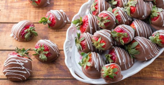 Dark Chocolate Strawberries - Coating Recipe and Tips for Dipping