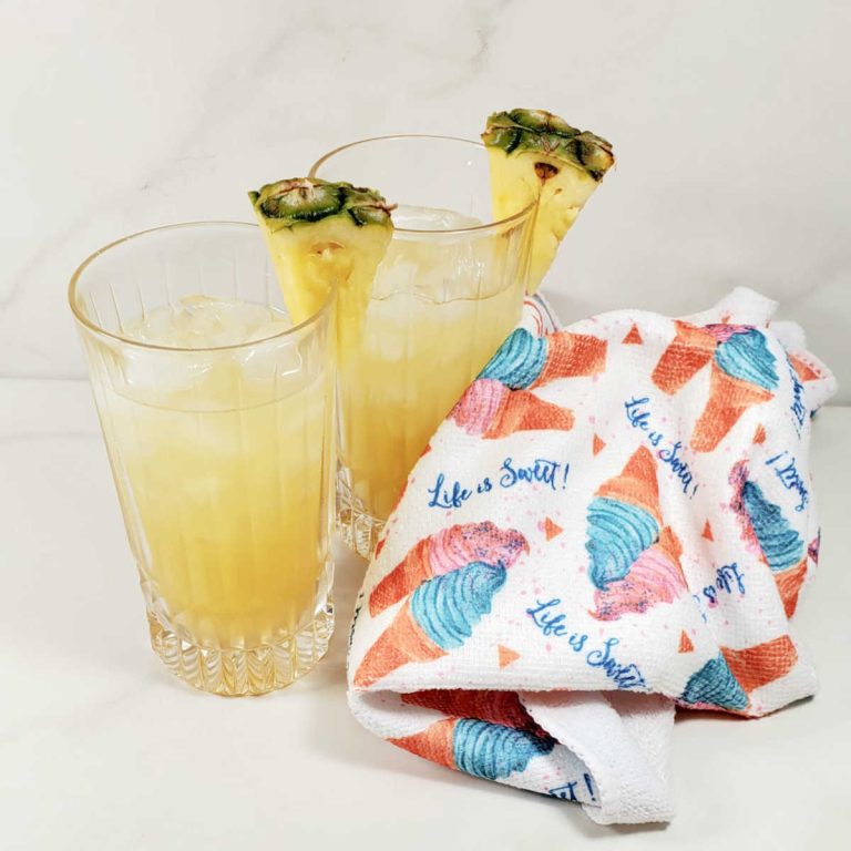 Cuban Breeze Cocktail Recipe (Amaretto, Vodka & Pineapple Drink)