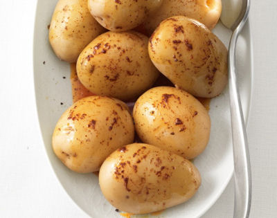 Potatoes with chili butter 