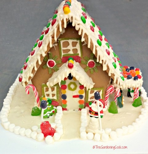 Gingerbread House Tips - 15 Tricks for Making Gingerbread Houses