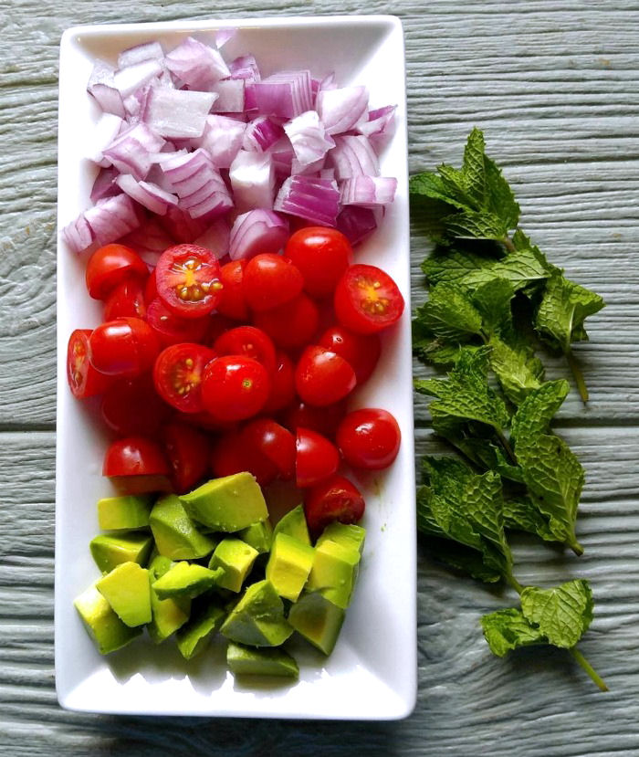 These fresh ingredients add lots of color to the tuna lettuce wraps