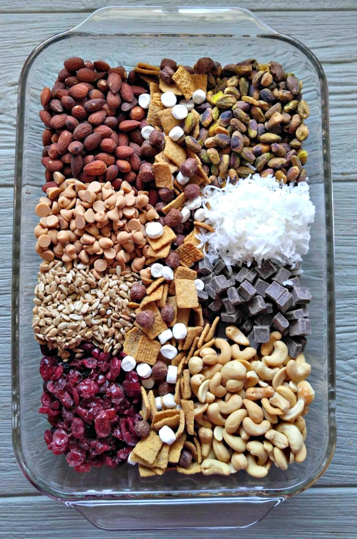 Ingredients for S'mores trail mix