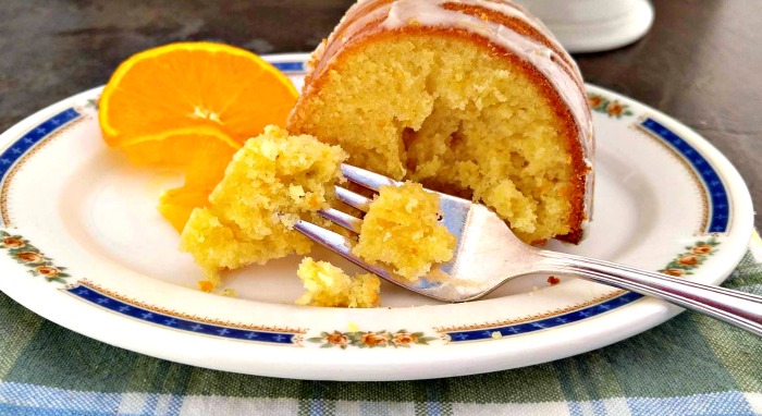Take a bite of this orange bundt cake