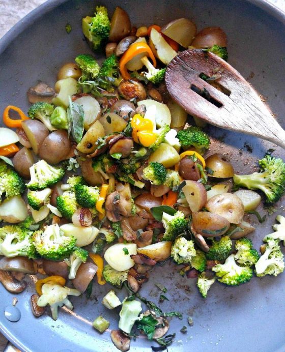 Breakfast Hash Browns with Bacon and Eggs