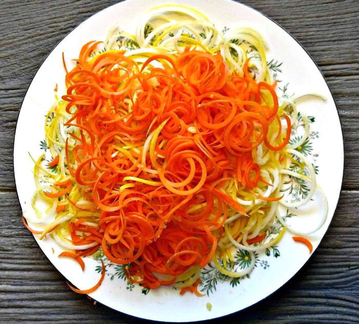 Spiralized carrots and zucchini