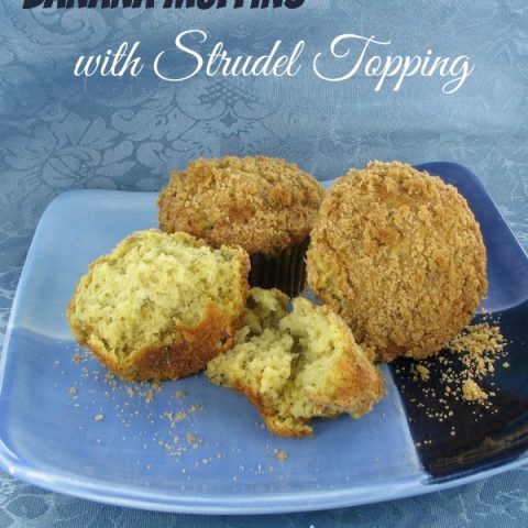 Banana Muffins with Brown Sugar Crumb Topping